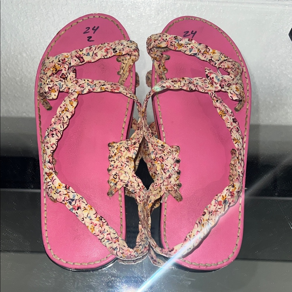*imported from Mexico Pink Braided Sandals